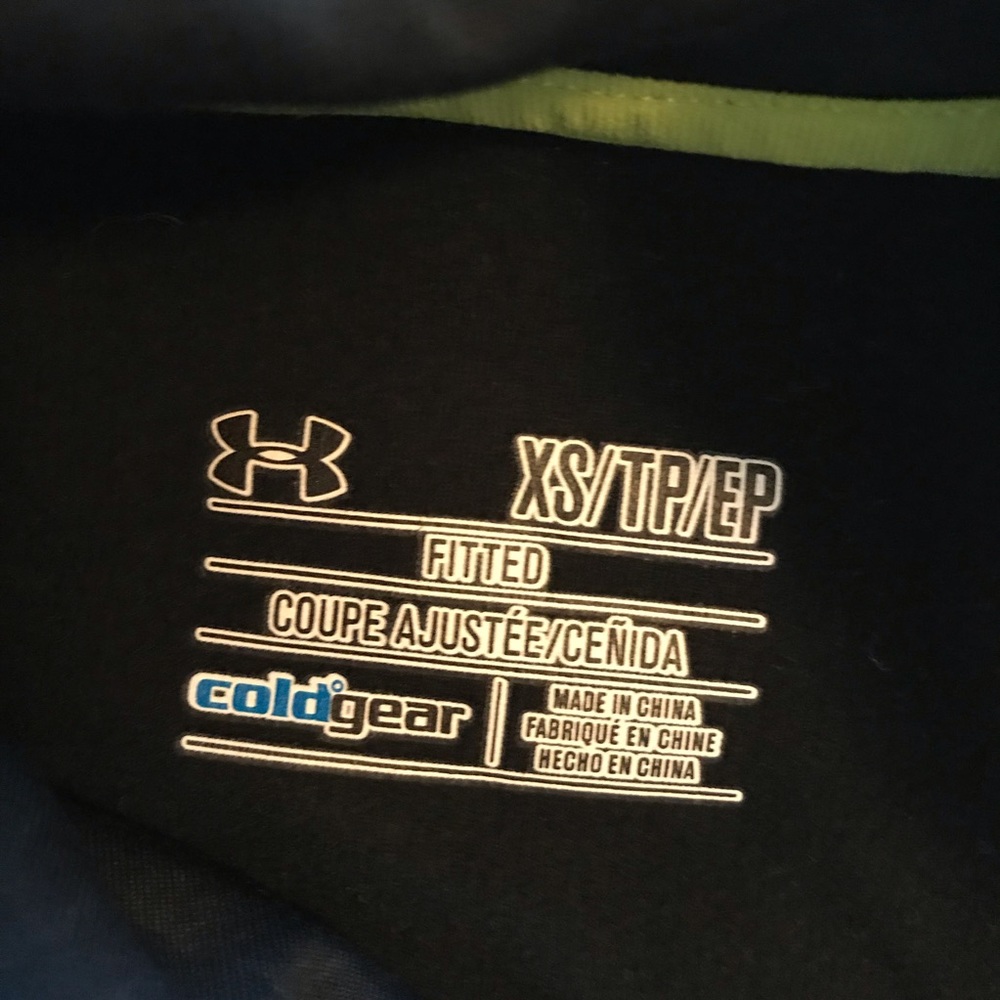 Under armor pullover - Picture 4 of 7